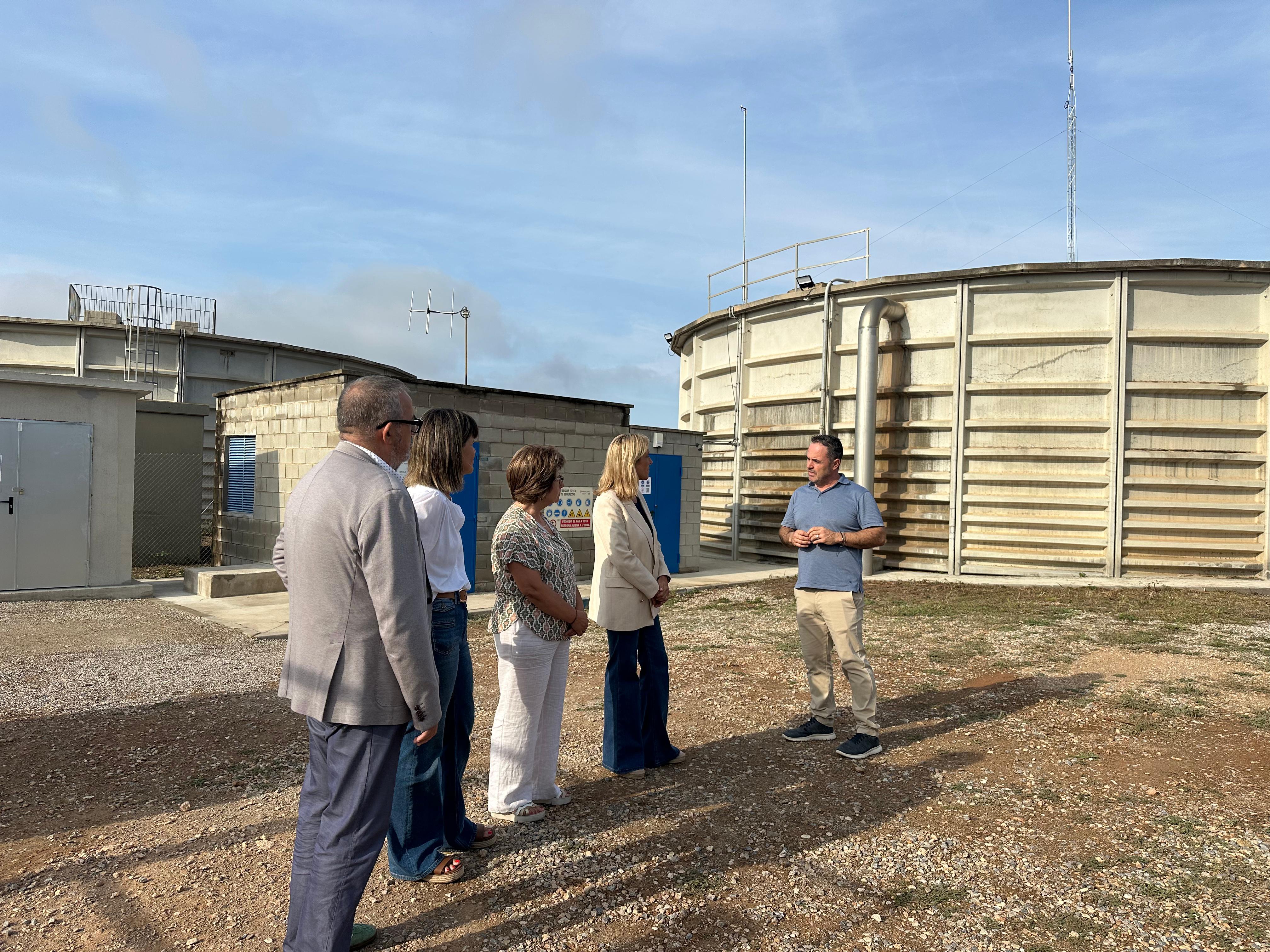 Ir a la noticia Valls conecta el depósito de Fontscaldes a la red de agua municipal para garantizar el pleno suministro de este núcleo urbano