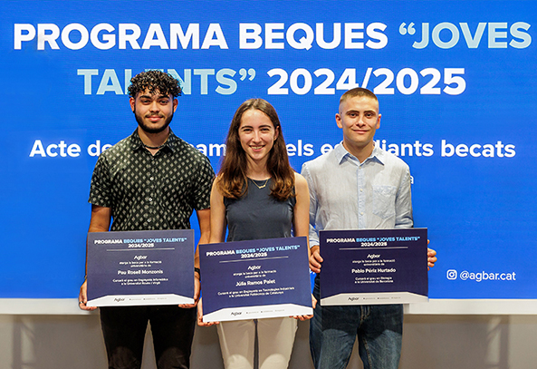 Ir a la noticia Descobreix el nostre programa de Beques “Joves Talents”!