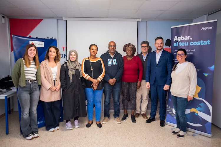 Ir a la noticia Impartimos jornadas de educación financiera a los participantes del programa social Ona Activa't en Martorell, Rubí y Vila-seca